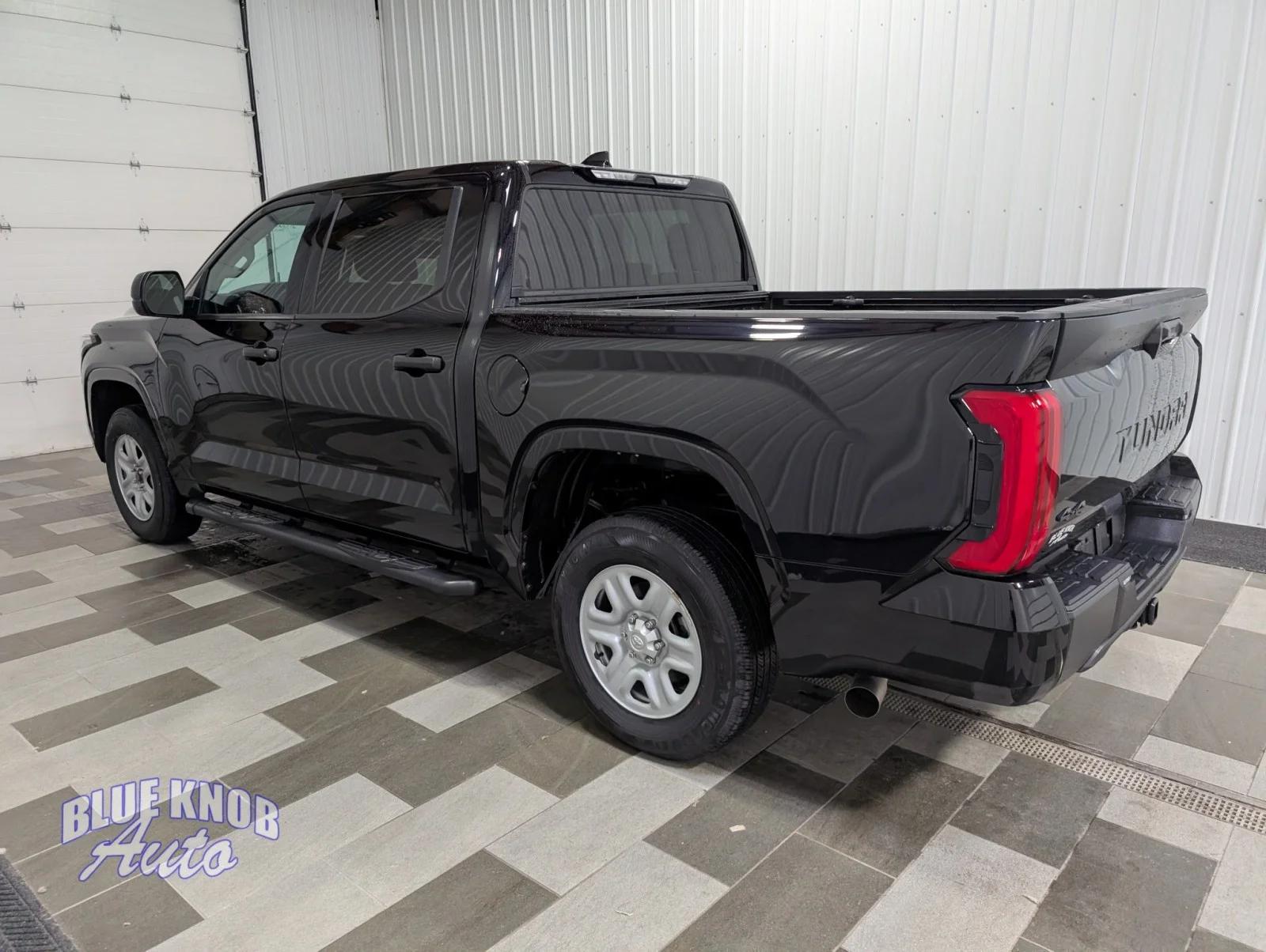 toyota tundra 2023 5TFKB5DB7PX105826 image toyota tundra 2023 5TFKB5DB7PX105826 image