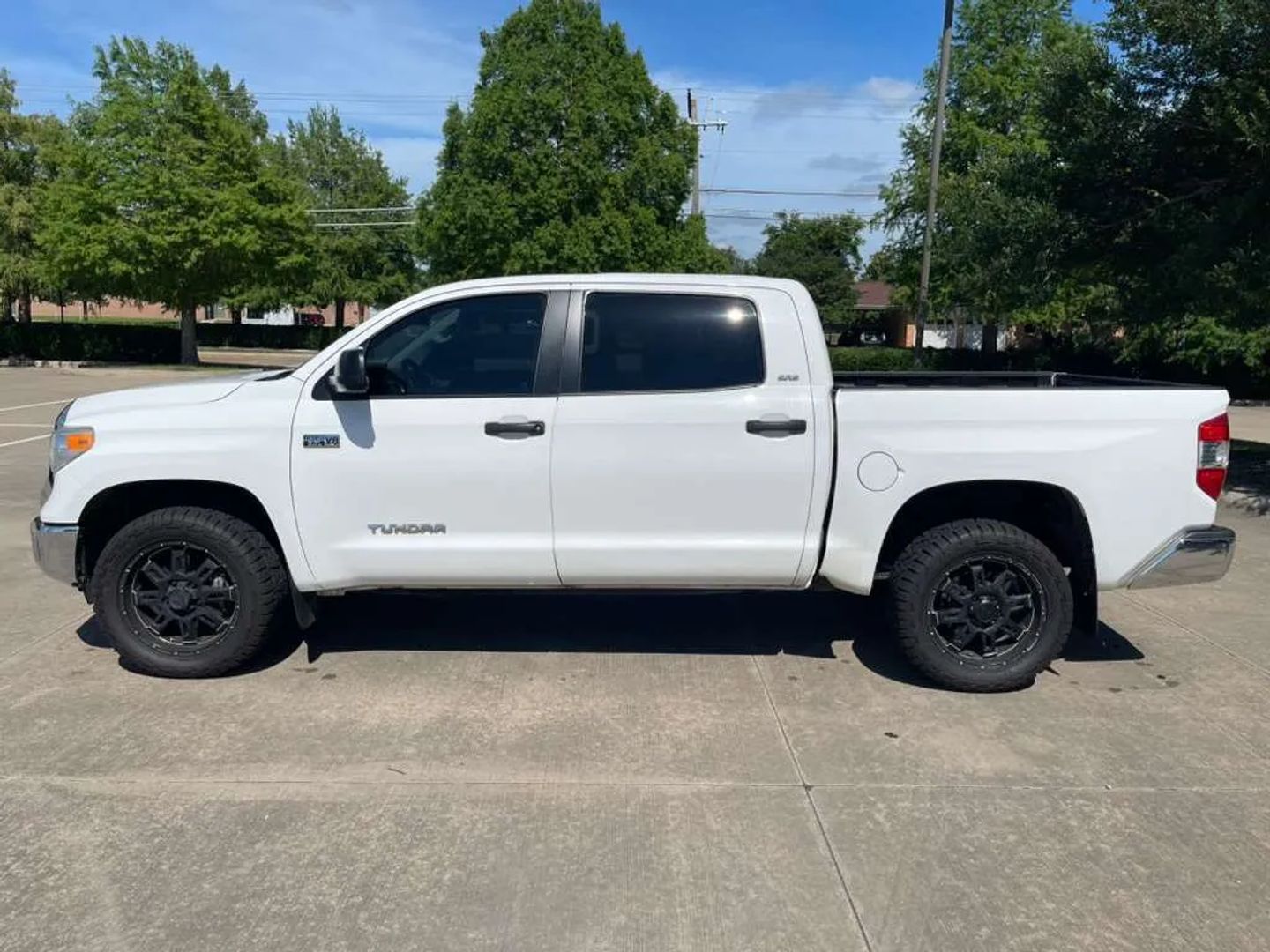 toyota tundra 2016 5TFDY5F19GX538317 image toyota tundra 2016 5TFDY5F19GX538317 image