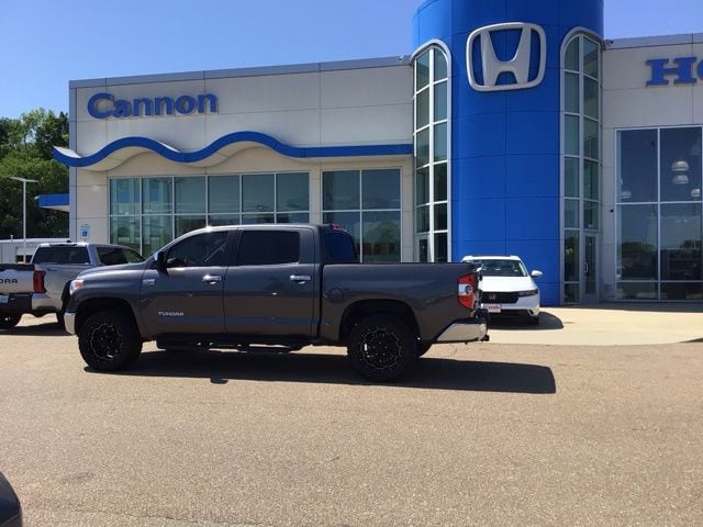 toyota tundra 2016 5TFDW5F16GX551936 image toyota tundra 2016 5TFDW5F16GX551936 image