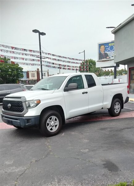 toyota tundra 2019 5TFUM5F13KX079676 image toyota tundra 2019 5TFUM5F13KX079676 image