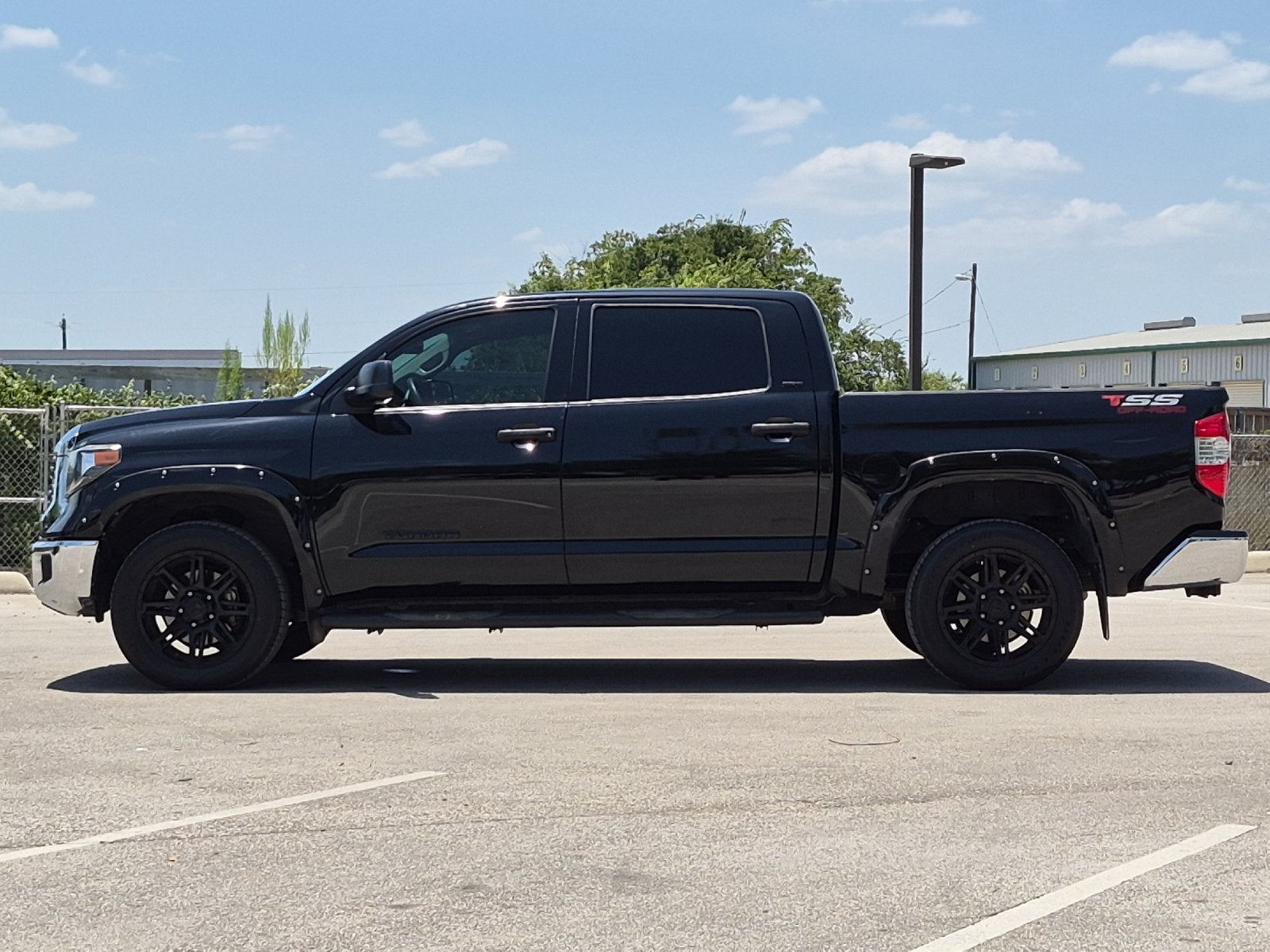 toyota tundra 2019 5TFEM5F10KX137263 image toyota tundra 2019 5TFEM5F10KX137263 image