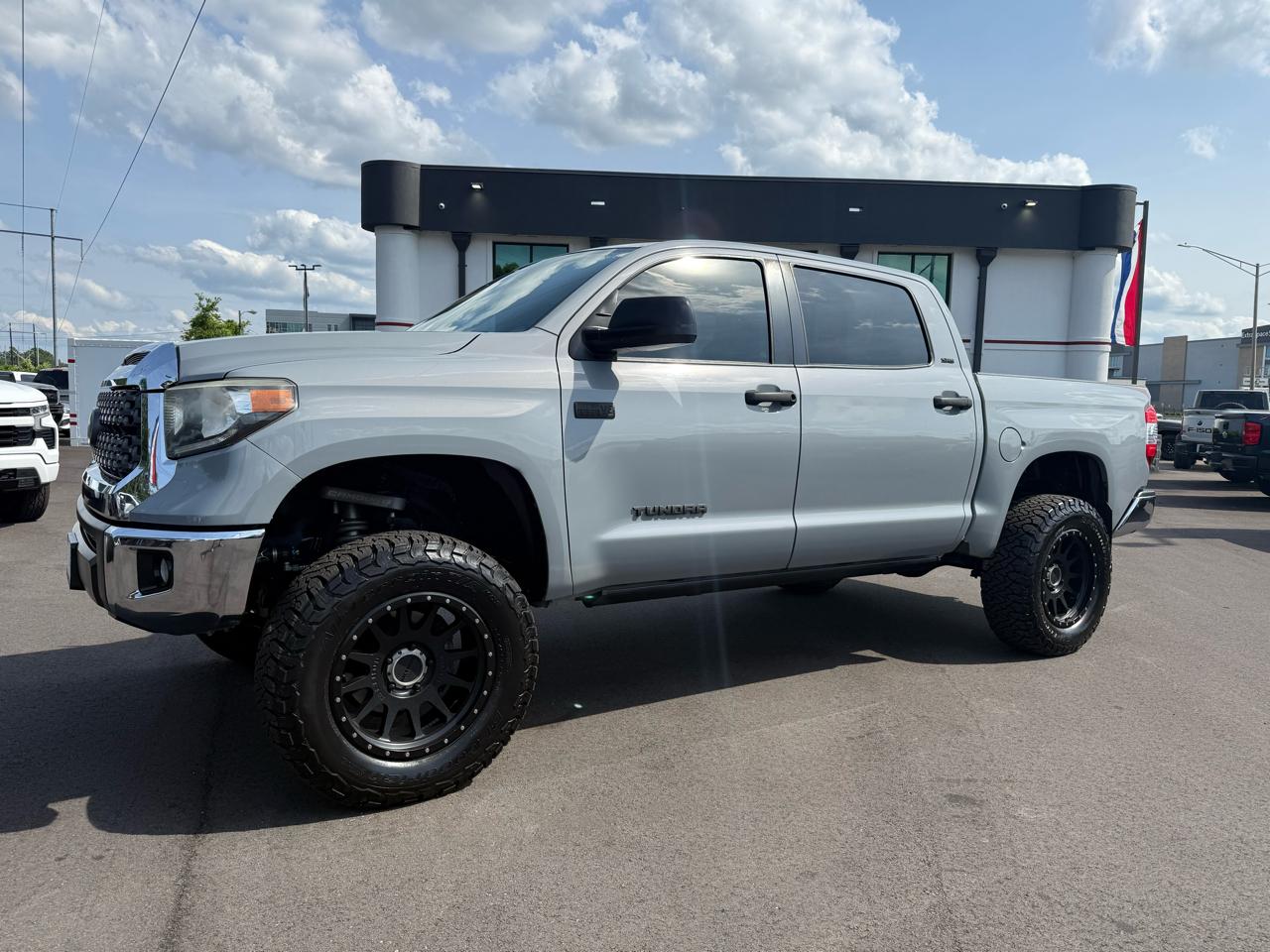 toyota tundra 2019 5TFDW5F12KX830499 image