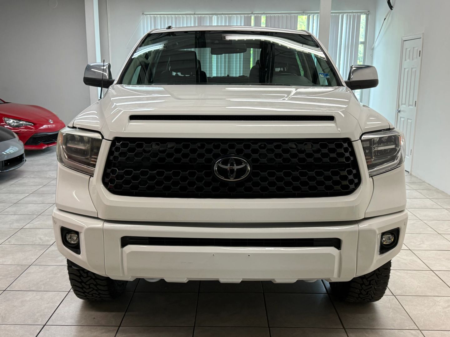 toyota tundra 2018 5TFAY5F15JX774277 image toyota tundra 2018 5TFAY5F15JX774277 image