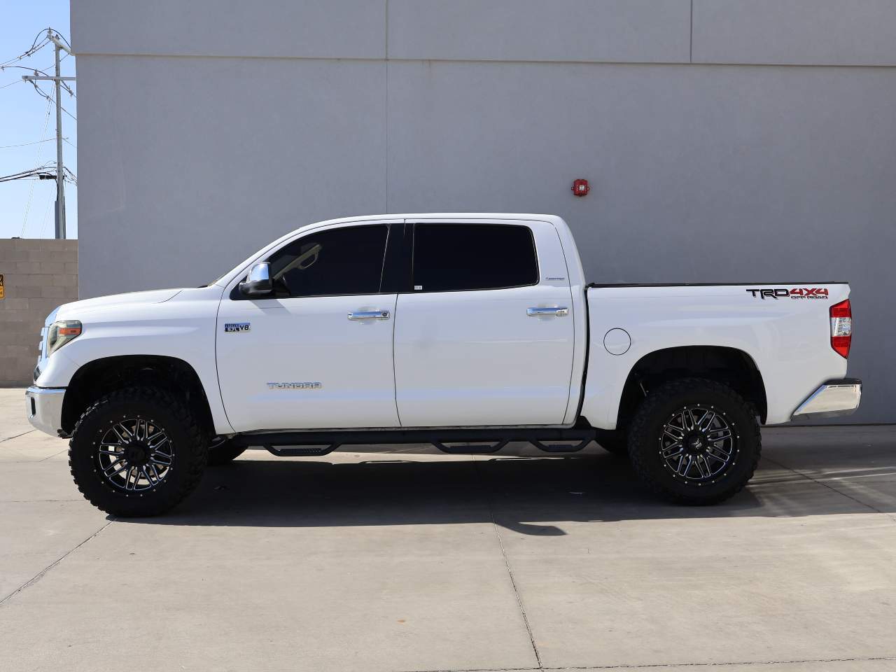 toyota tundra 2018 5TFHW5F17JX705773 image toyota tundra 2018 5TFHW5F17JX705773 image