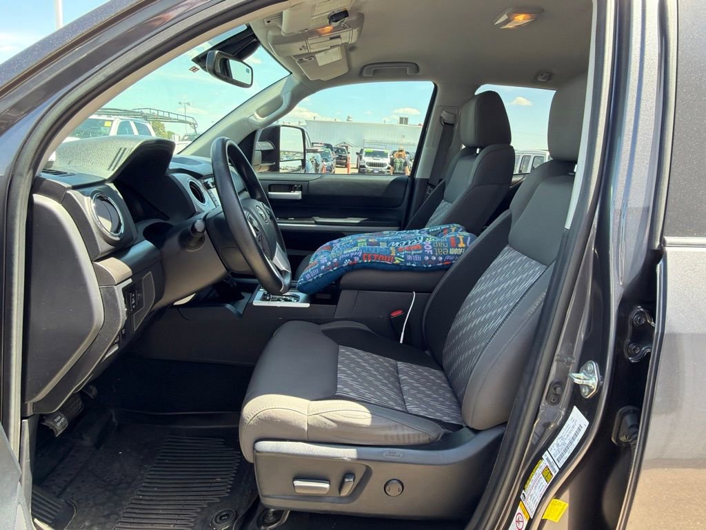 toyota tundra 2018 5TFUY5F10JX693393 image toyota tundra 2018 5TFUY5F10JX693393 image