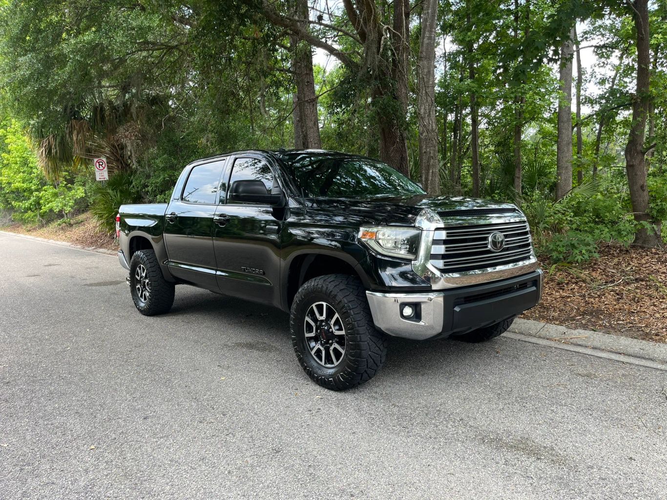 toyota tundra 2018 5TFHY5F17JX744244 image toyota tundra 2018 5TFHY5F17JX744244 image
