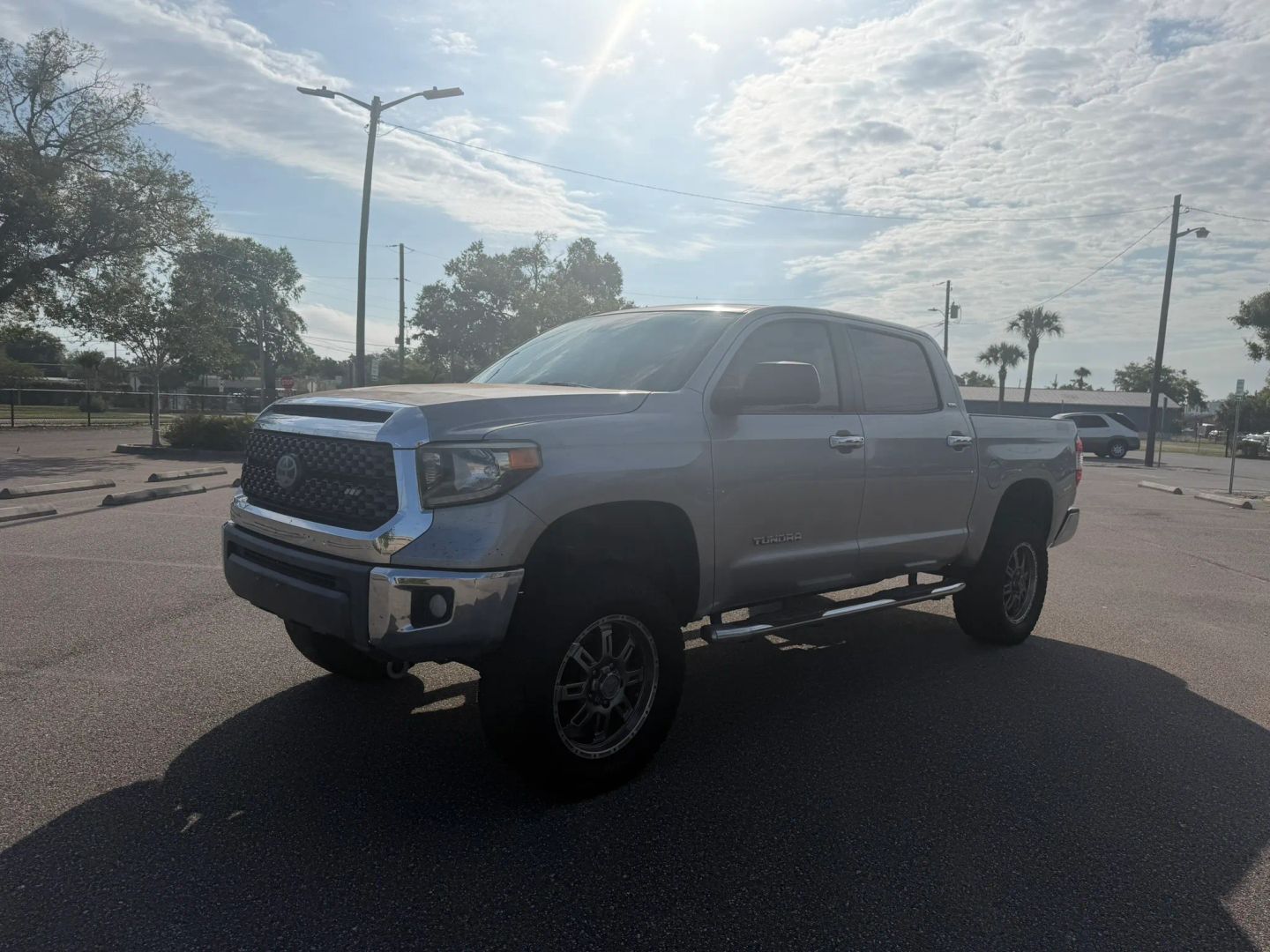 toyota tundra 2018 5TFEM5F12JX130524 image toyota tundra 2018 5TFEM5F12JX130524 image