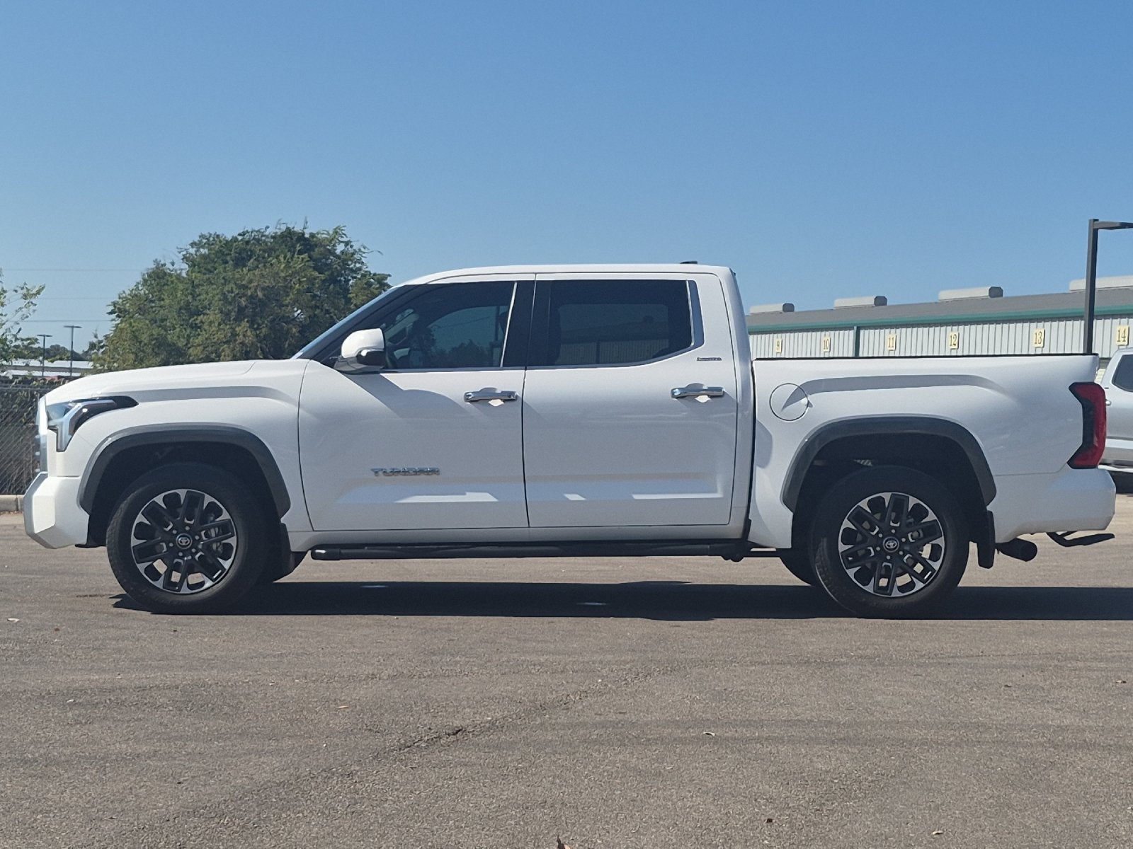 toyota tundra 2026 5TF1A5AB5TX052010 image toyota tundra 2026 5TF1A5AB5TX052010 image