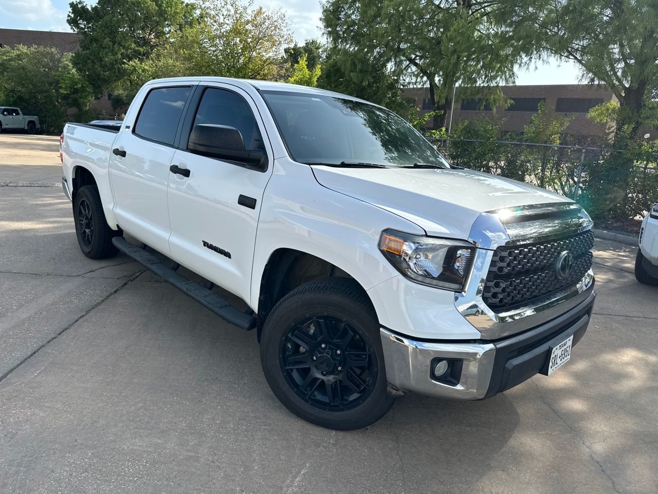 toyota tundra 2021 5TFDY5F16MX012335 image toyota tundra 2021 5TFDY5F16MX012335 image
