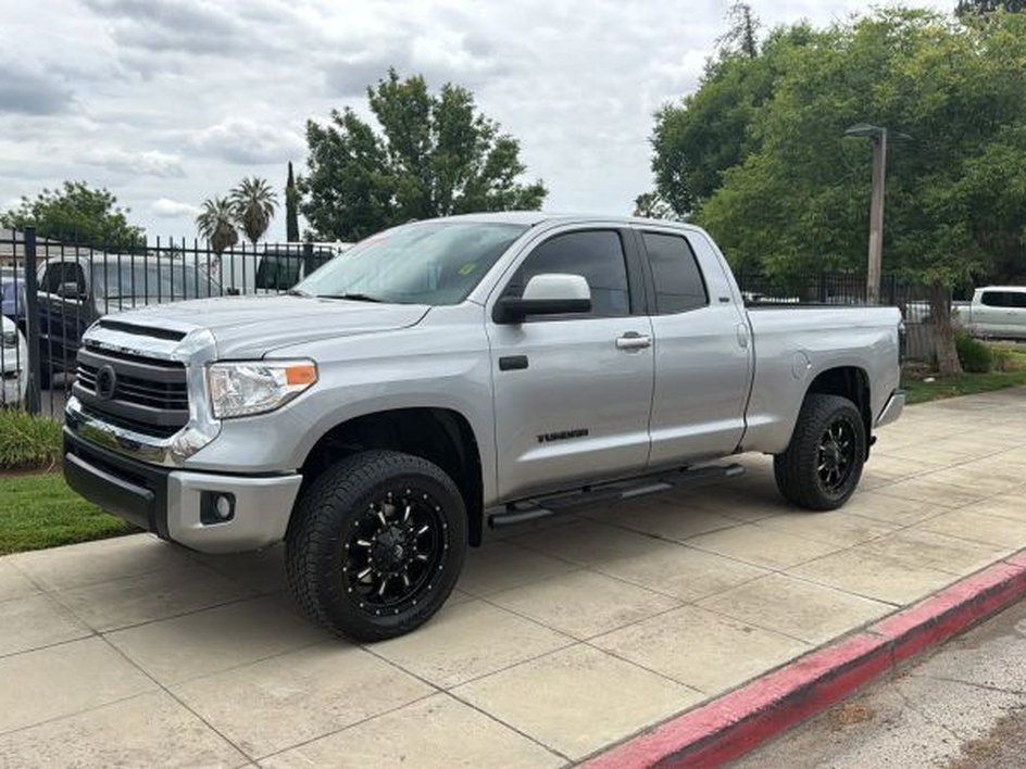 toyota tundra 2017 5TFUW5F16HX620111 image