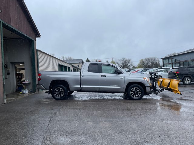 toyota tundra 2017 5TFUY5F13HX588972 image toyota tundra 2017 5TFUY5F13HX588972 image
