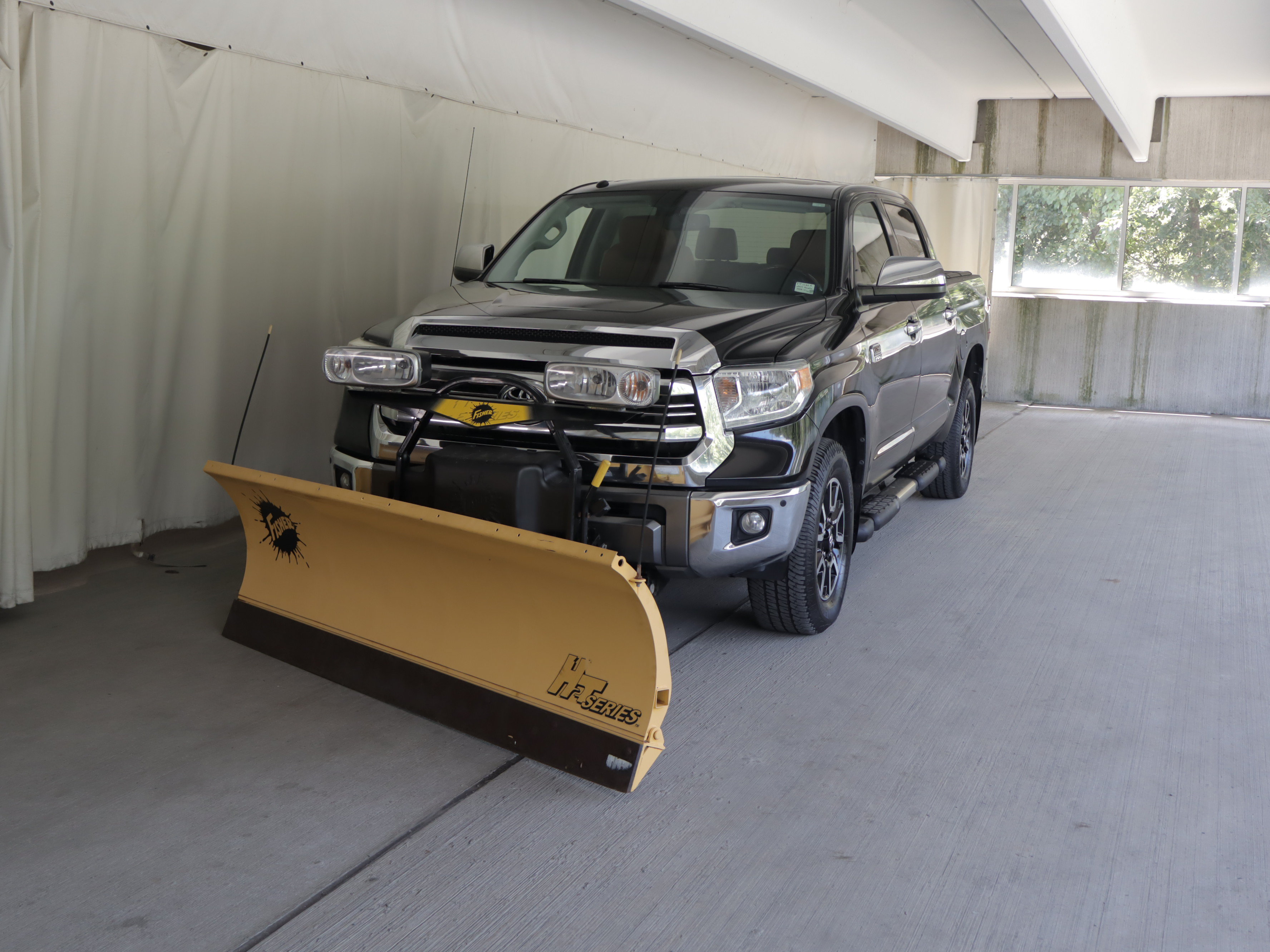 toyota tundra 2017 5TFAY5F18HX671199 image toyota tundra 2017 5TFAY5F18HX671199 image