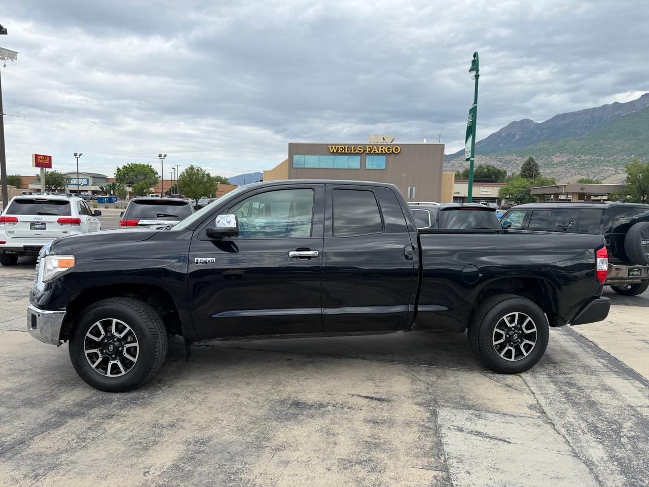 toyota tundra 2017 5TFBY5F16HX625939 image toyota tundra 2017 5TFBY5F16HX625939 image