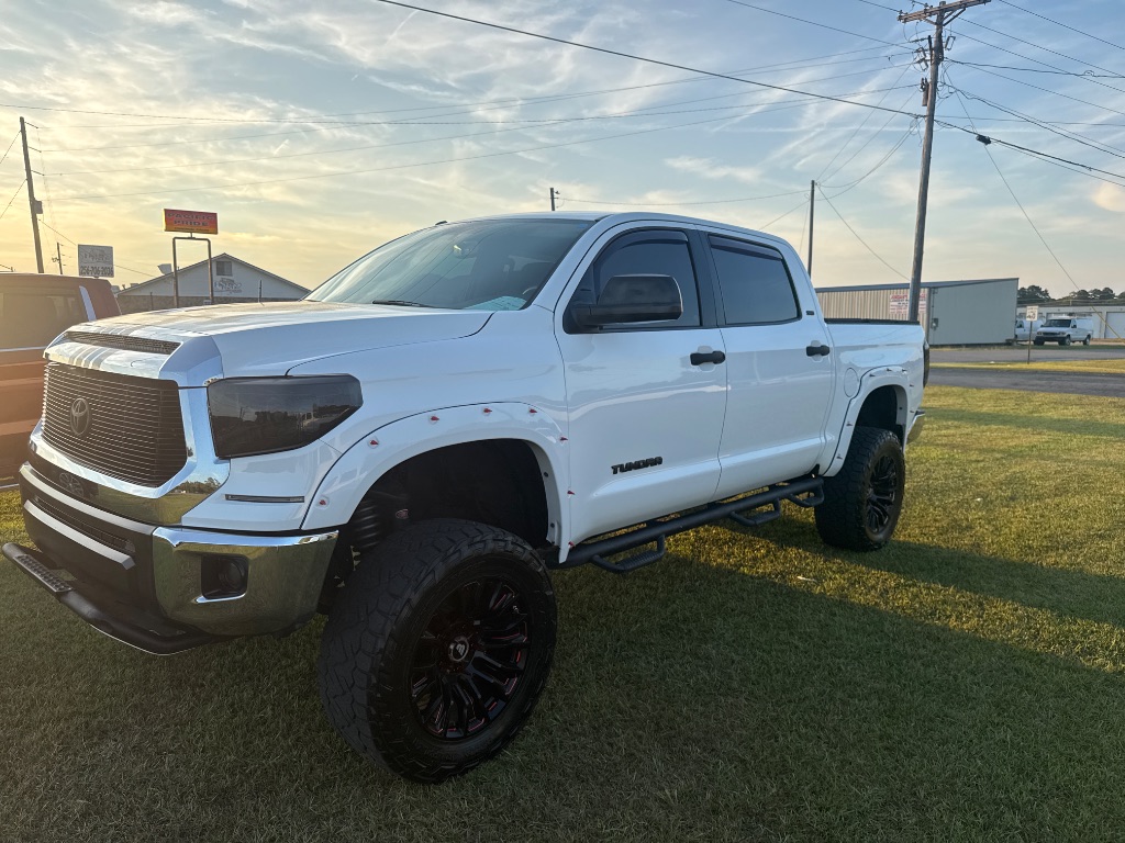 toyota tundra 2017 5TFEM5F11HX119881 image toyota tundra 2017 5TFEM5F11HX119881 image