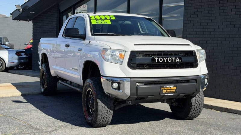 toyota tundra 2017 5TFUW5F16HX663539 image