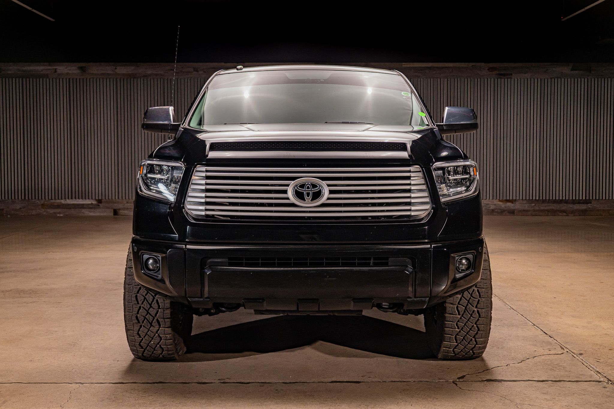toyota tundra 2017 5TFAW5F12HX663900 image toyota tundra 2017 5TFAW5F12HX663900 image