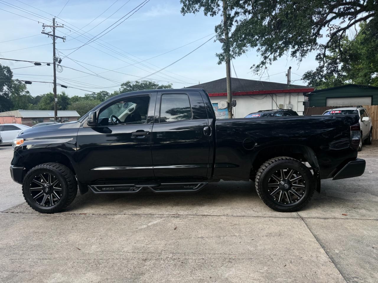 toyota tundra 2017 5TFRM5F12HX111712 image toyota tundra 2017 5TFRM5F12HX111712 image