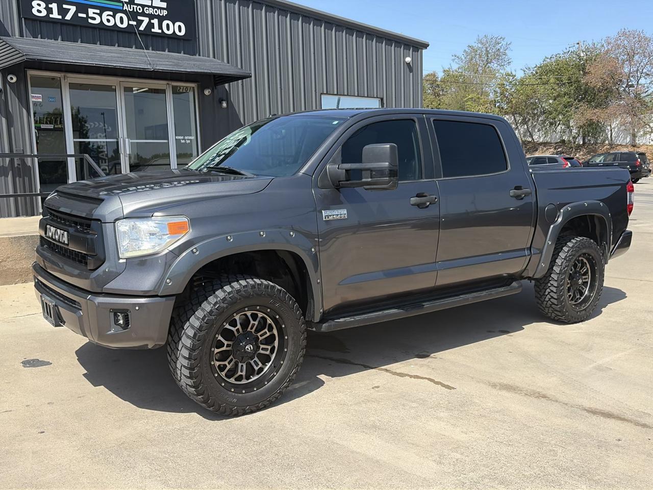 toyota tundra 2017 5TFAW5F10HX647937 image toyota tundra 2017 5TFAW5F10HX647937 image