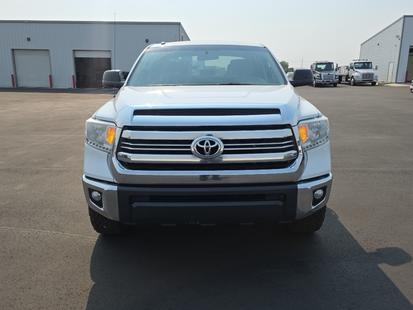 toyota tundra 2017 5TFDY5F18HX646381 image toyota tundra 2017 5TFDY5F18HX646381 image