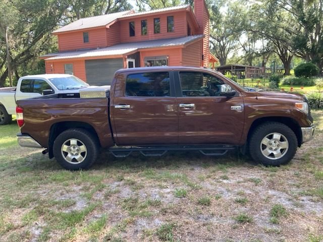 toyota tundra 2017 5TFDW5F17HX664439 image