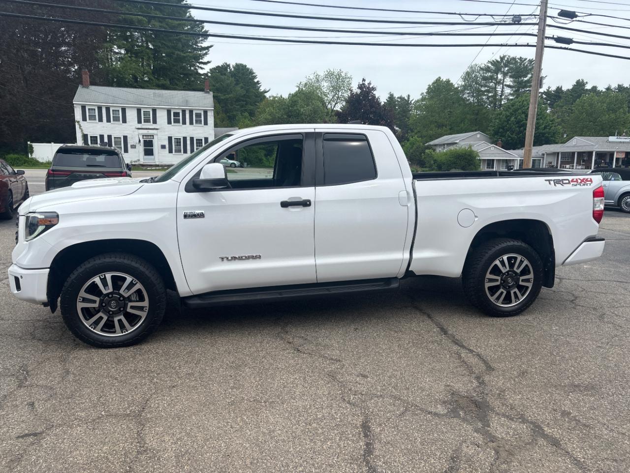 toyota tundra 2020 5TFUY5F12LX942943 image toyota tundra 2020 5TFUY5F12LX942943 image