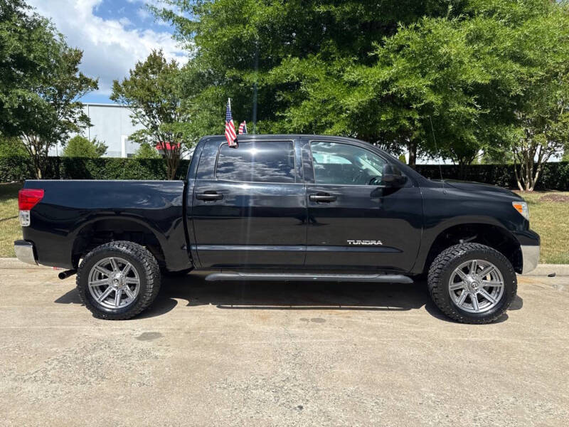 toyota tundra 2011 5TFDM5F10BX026529 image toyota tundra 2011 5TFDM5F10BX026529 image