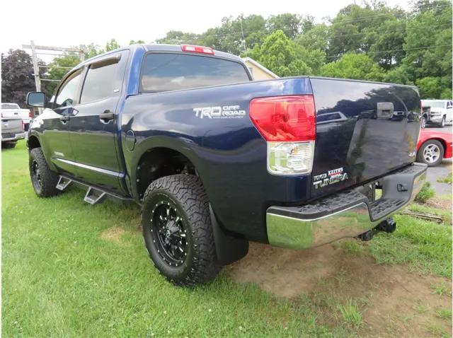 toyota tundra 2011 5TFDY5F12BX193043 image toyota tundra 2011 5TFDY5F12BX193043 image
