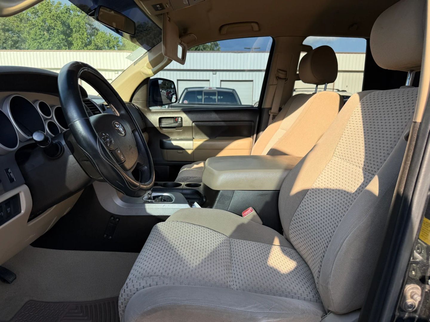 toyota tundra 2011 5TFUW5F15BX171589 image toyota tundra 2011 5TFUW5F15BX171589 image