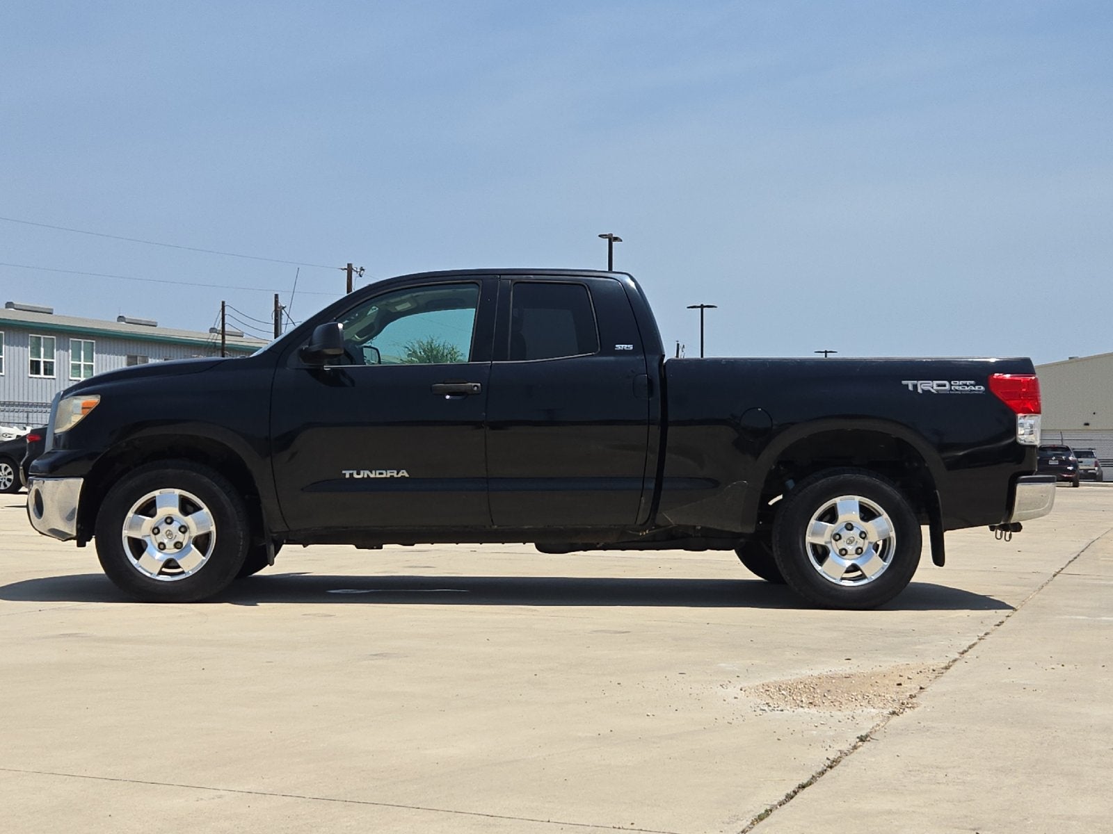 toyota tundra 2011 5TFUM5F13BX016125 image toyota tundra 2011 5TFUM5F13BX016125 image