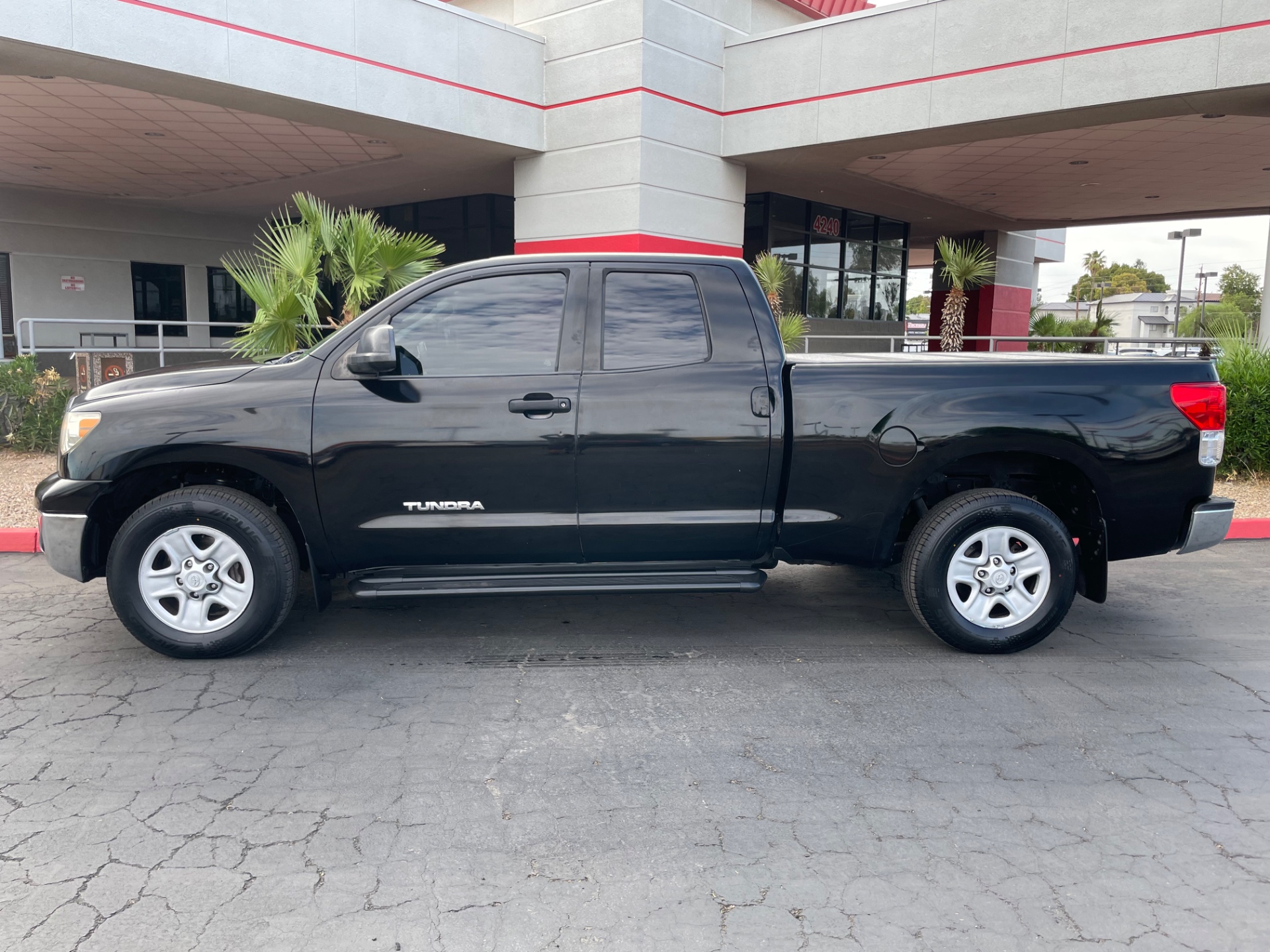 toyota tundra 2011 5TFRM5F15BX028234 image toyota tundra 2011 5TFRM5F15BX028234 image