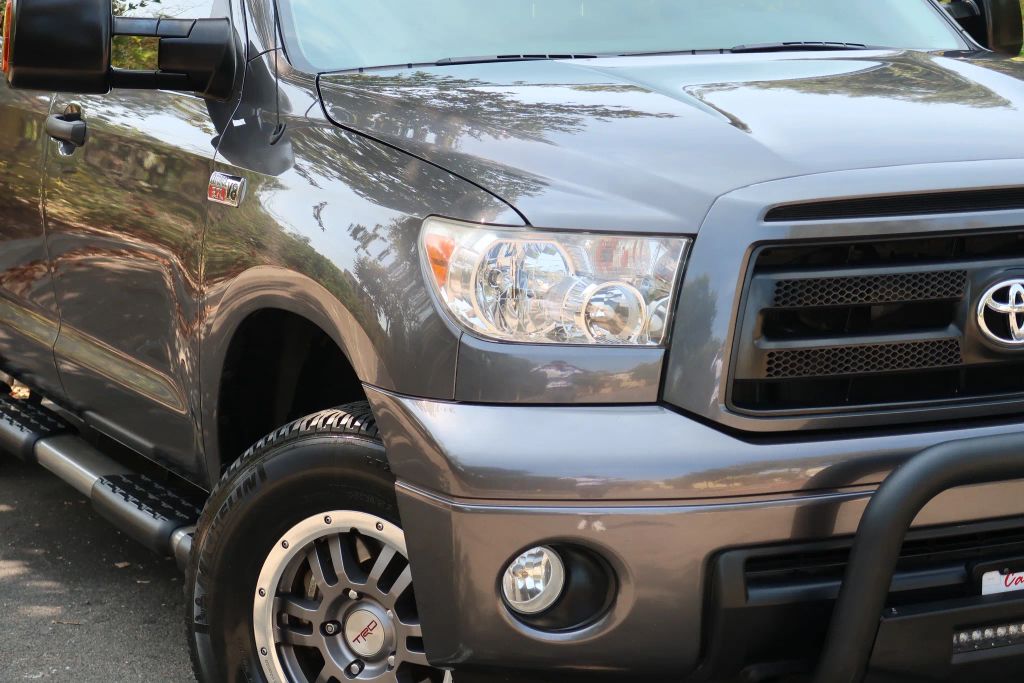 toyota tundra 2011 5TFDY5F17BX205574 image toyota tundra 2011 5TFDY5F17BX205574 image