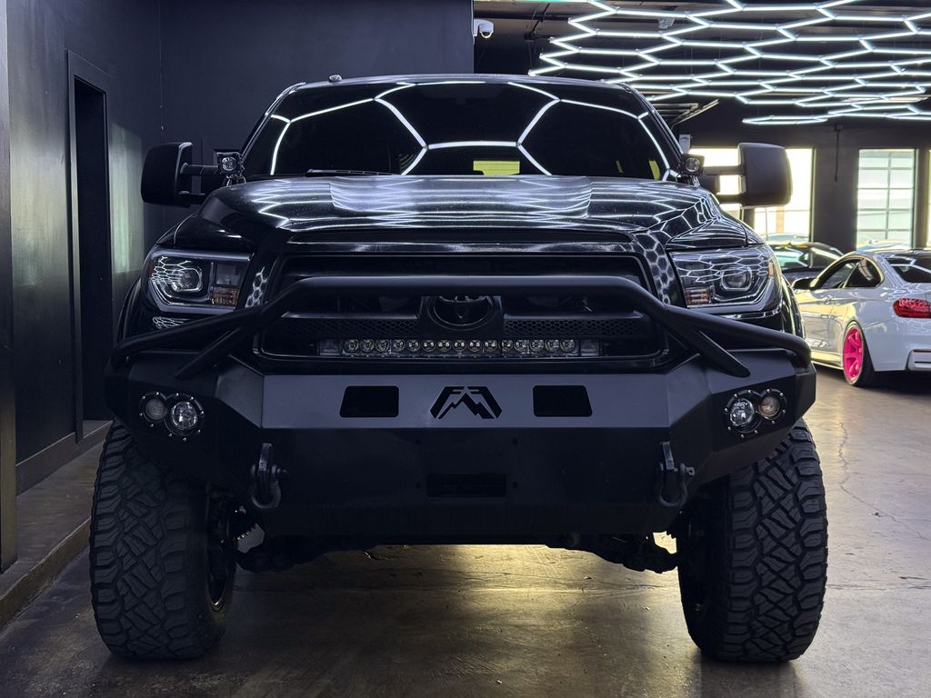 toyota tundra 2011 5TFDW5F1XBX198495 image toyota tundra 2011 5TFDW5F1XBX198495 image