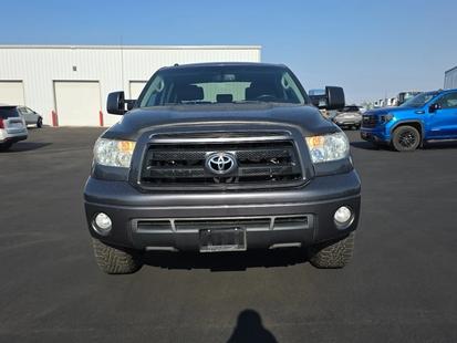 toyota tundra 2011 5TFDY5F14BX180438 image toyota tundra 2011 5TFDY5F14BX180438 image