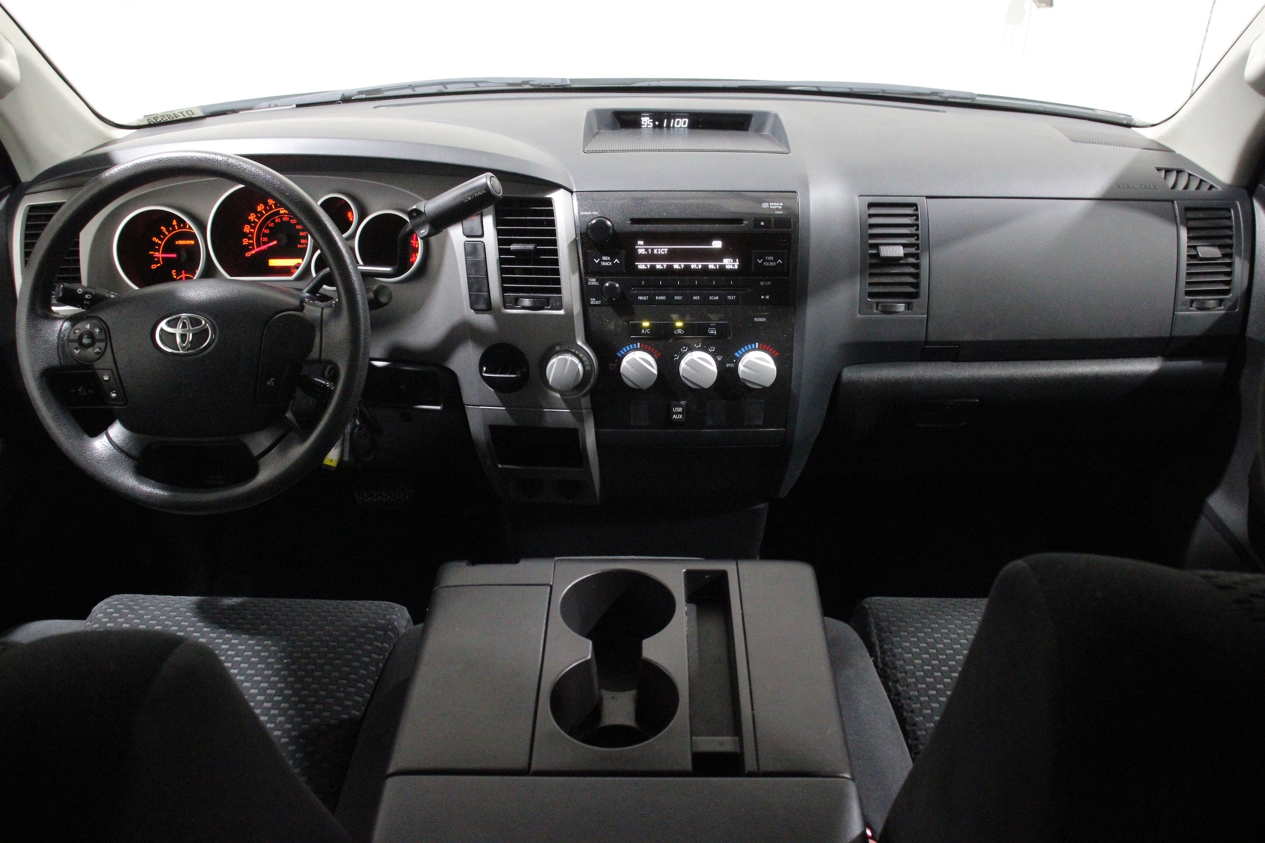 toyota tundra 2013 5TFRM5F19DX055777 image toyota tundra 2013 5TFRM5F19DX055777 image