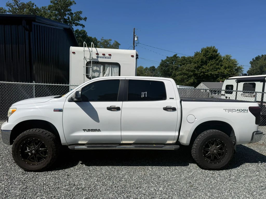 toyota tundra 2013 5TFDW5F11DX285611 image toyota tundra 2013 5TFDW5F11DX285611 image