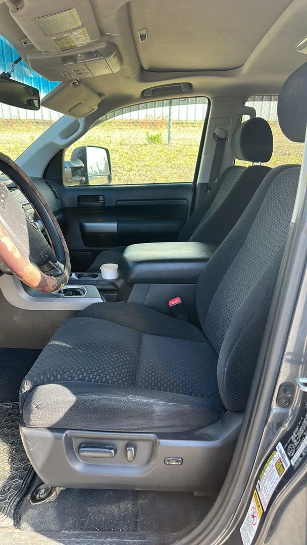 toyota tundra 2010 5TFDY5F1XAX132134 image toyota tundra 2010 5TFDY5F1XAX132134 image