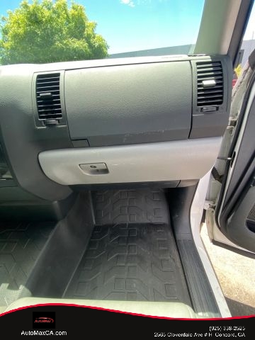 toyota tundra 2010 5TFRU5F17AX020828 image toyota tundra 2010 5TFRU5F17AX020828 image