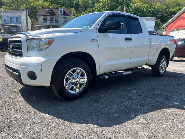 toyota tundra 2010 5TFUY5F10AX108327 image toyota tundra 2010 5TFUY5F10AX108327 image