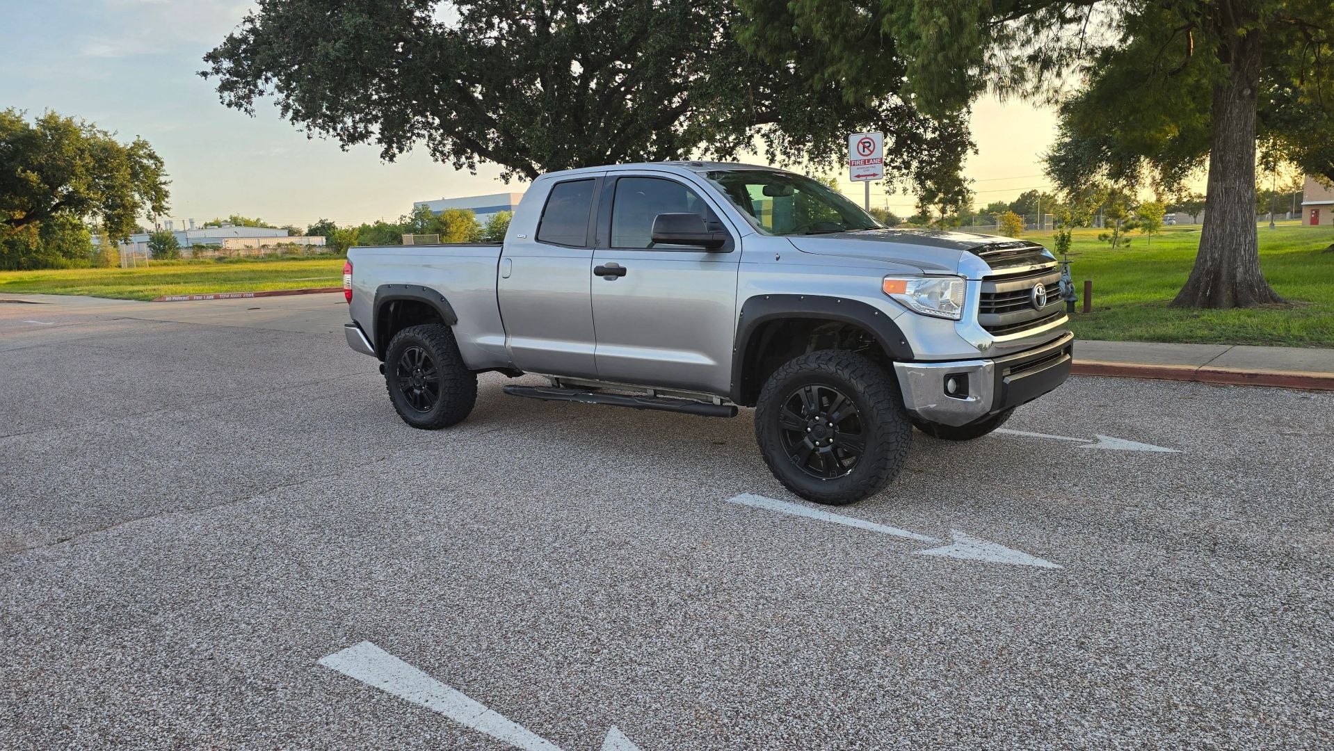 toyota tundra 2014 5TFRM5F13EX077193 image toyota tundra 2014 5TFRM5F13EX077193 image