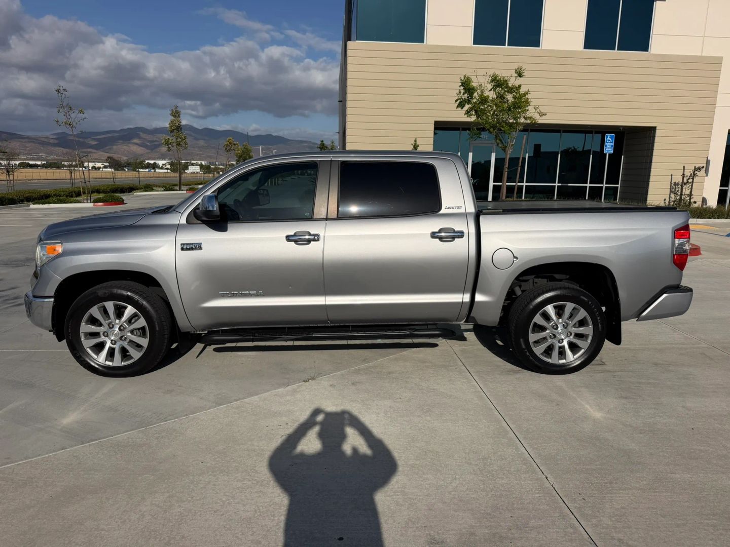 toyota tundra 2014 5TFFY5F18EX150663 image toyota tundra 2014 5TFFY5F18EX150663 image