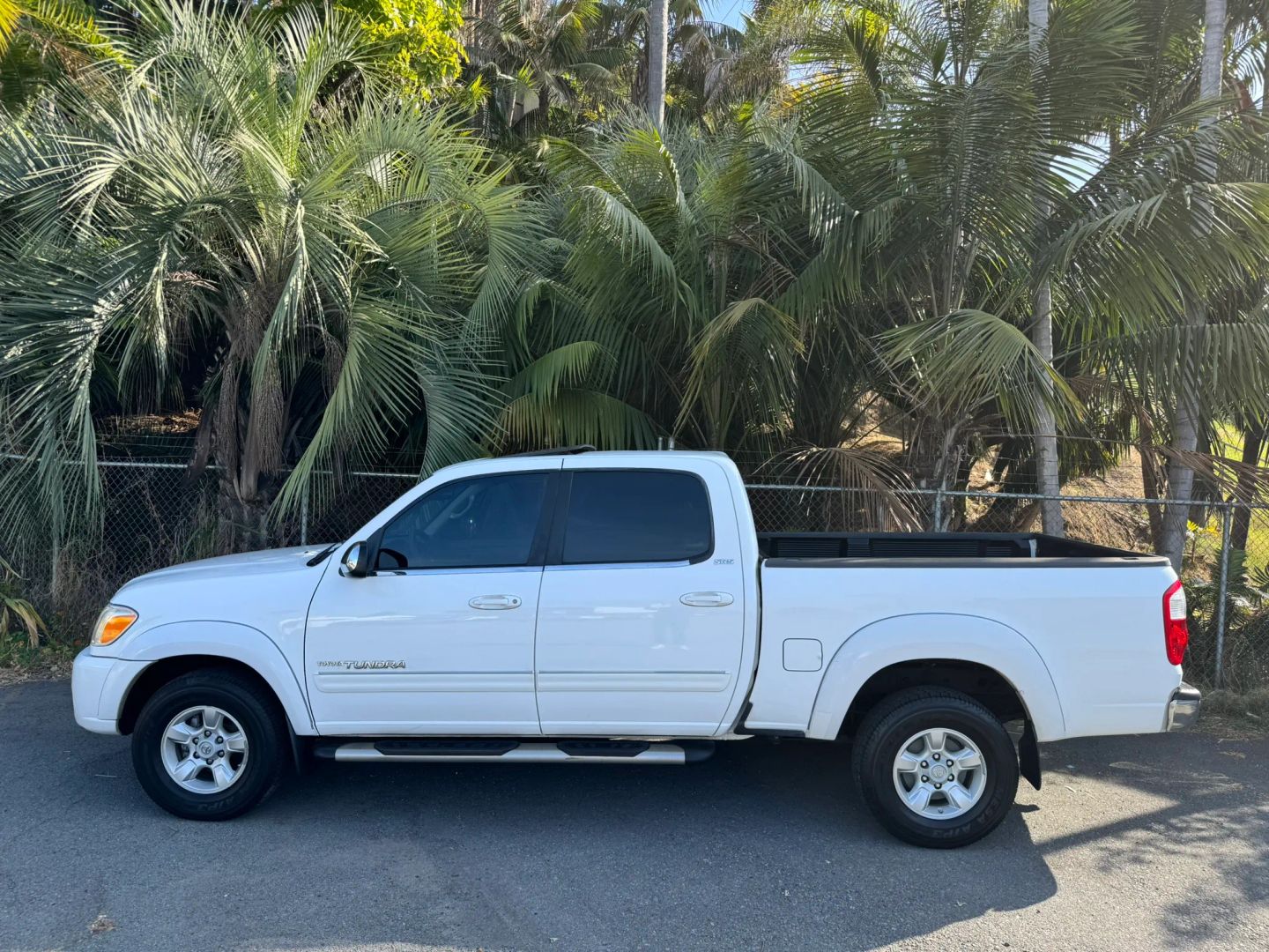 toyota tundra 2005 5TBET34185S478195 image toyota tundra 2005 5TBET34185S478195 image
