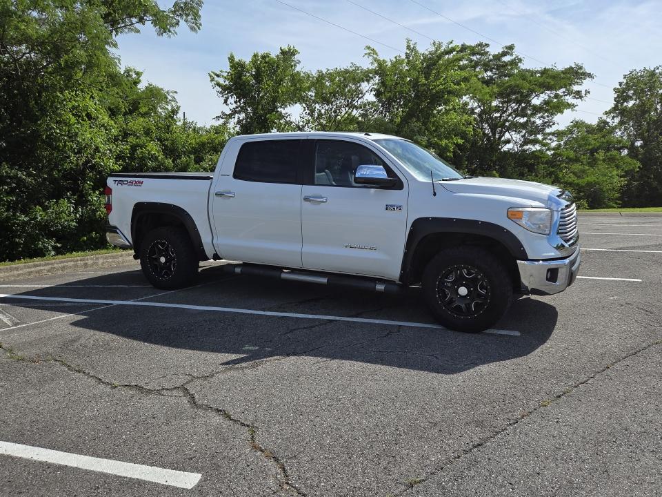 toyota tundra 2015 5TFHW5F13FX474264 image toyota tundra 2015 5TFHW5F13FX474264 image