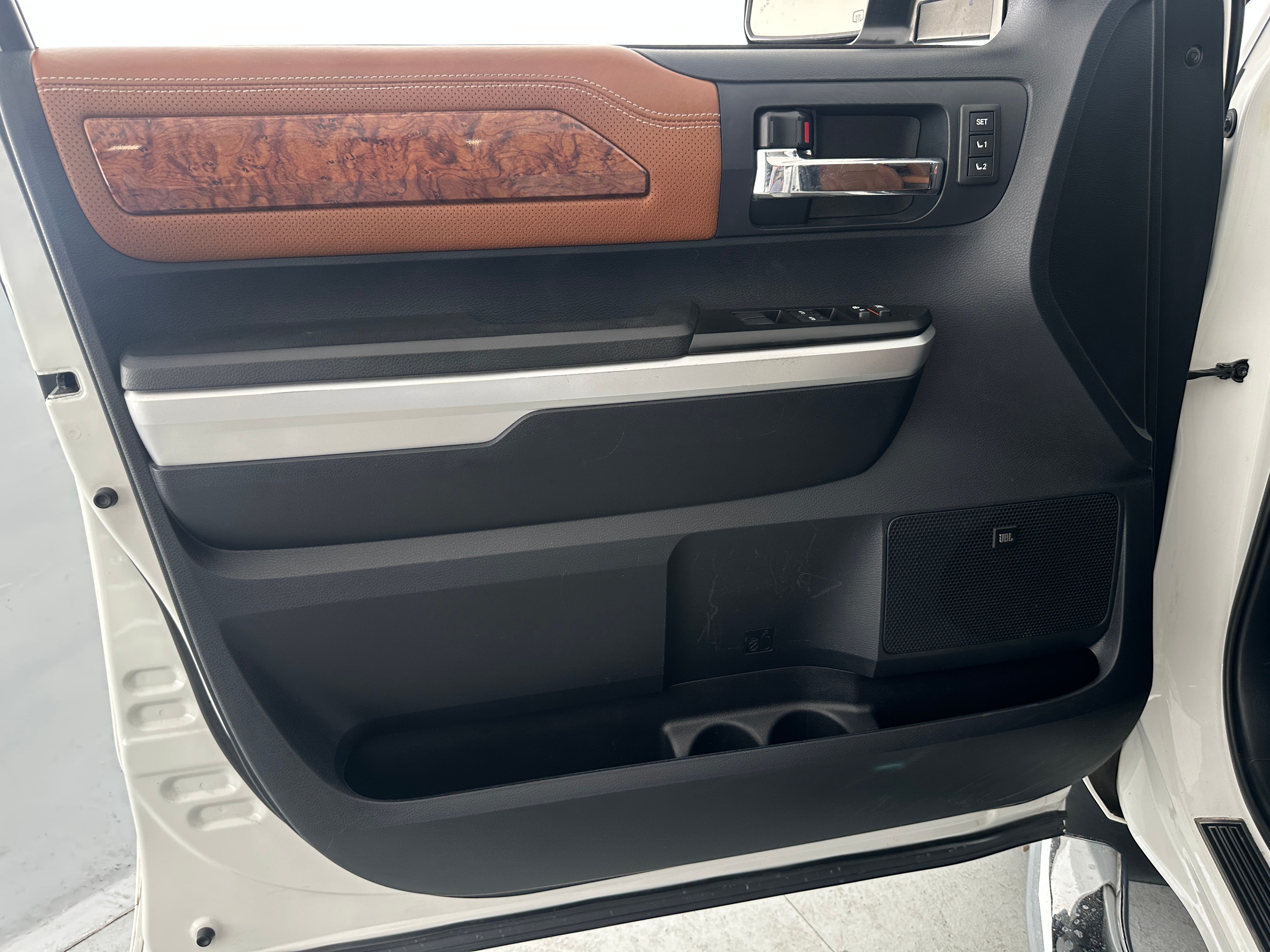 toyota tundra 2015 5TFGY5F13FX184189 image toyota tundra 2015 5TFGY5F13FX184189 image