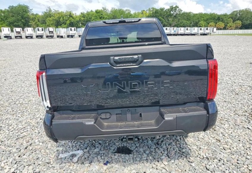 toyota tundra 2025 5TFKB5DB8SX327106 image toyota tundra 2025 5TFKB5DB8SX327106 image