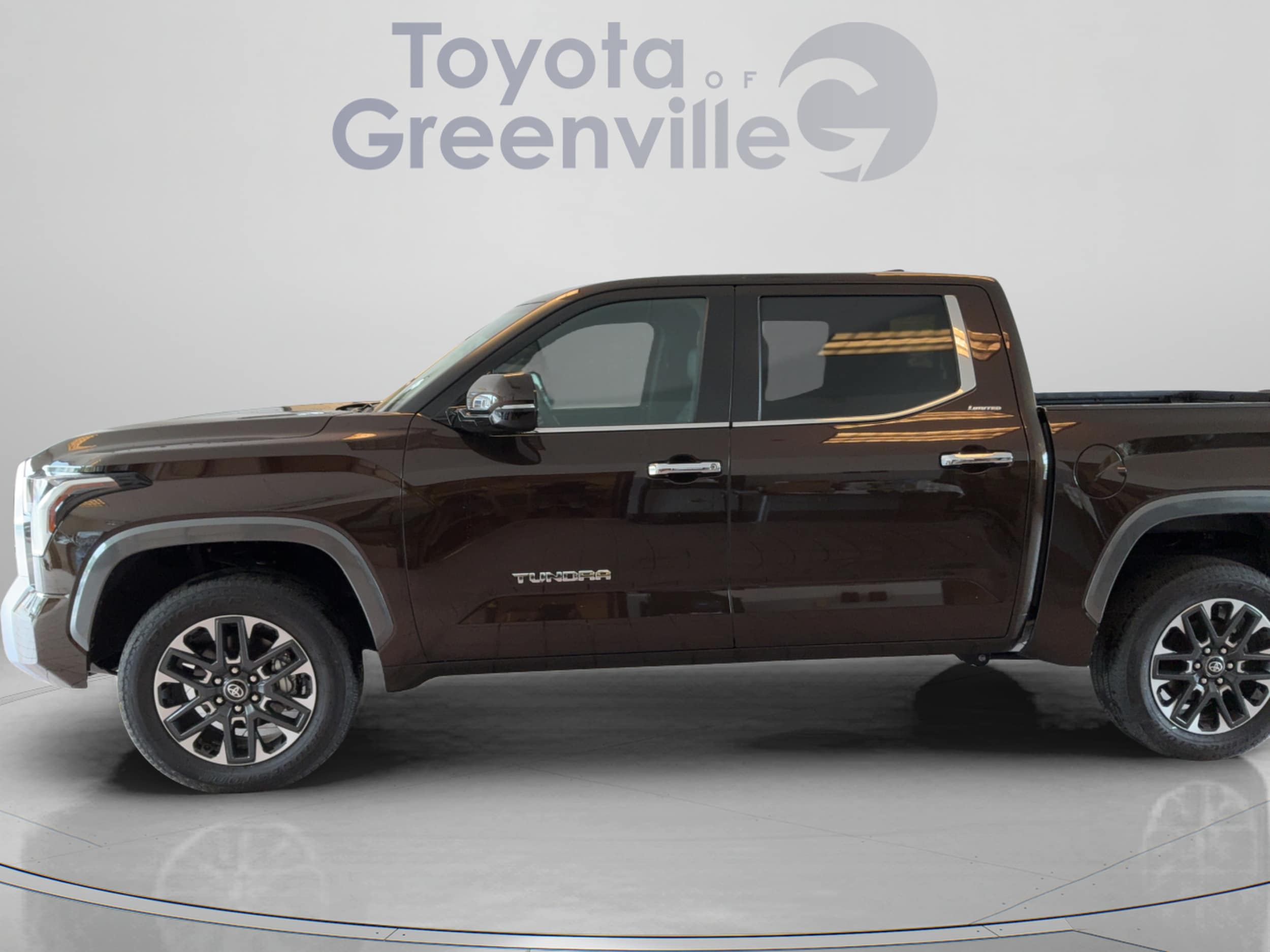 toyota tundra 2025 5TFJA5DB9SX305310 image