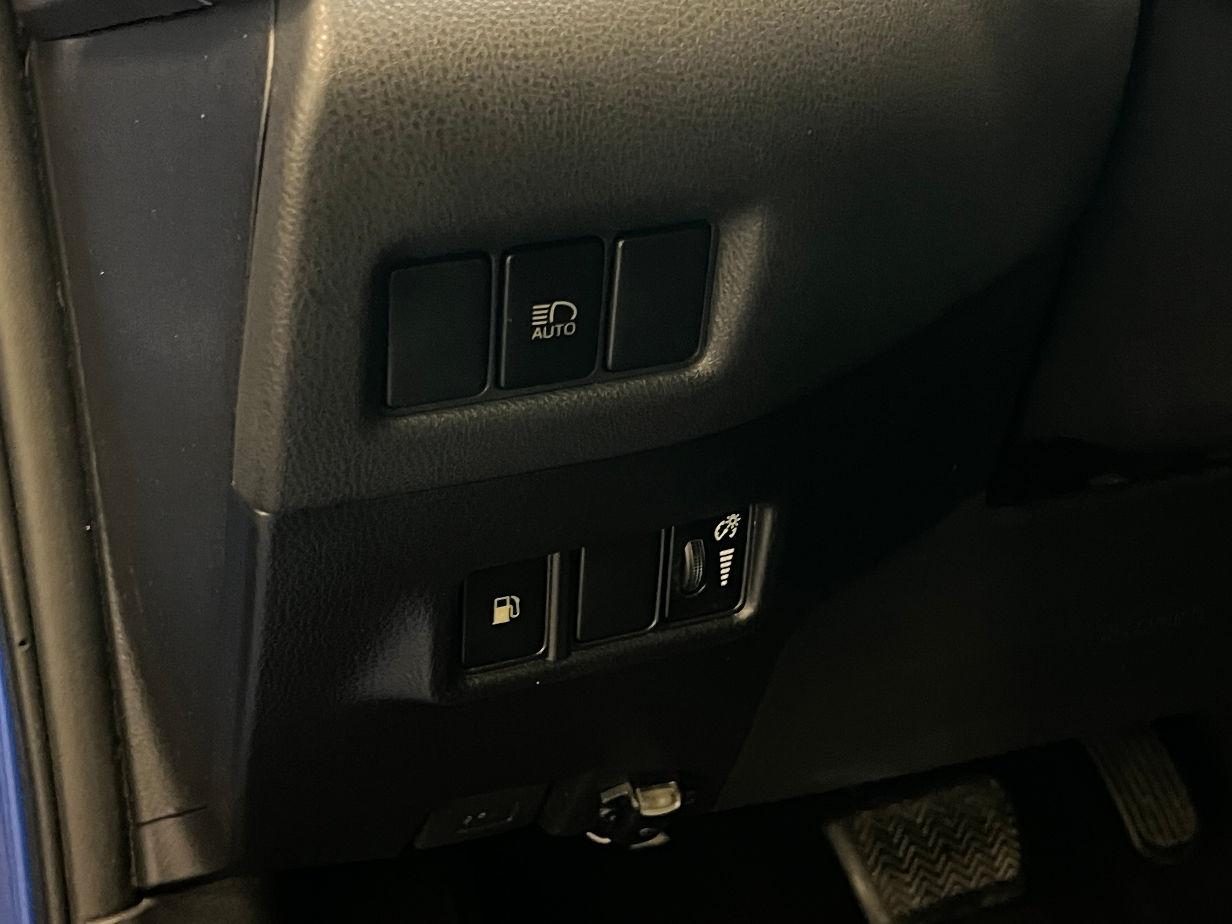 toyota c-hr 2019 JTNKHMBX7K1014943 image