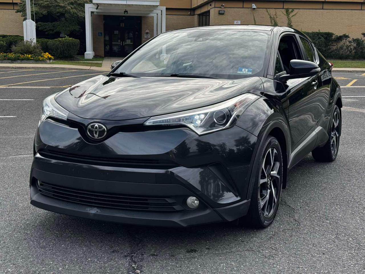 toyota c-hr 2018 NMTKHMBXXJR034950 image toyota c-hr 2018 NMTKHMBXXJR034950 image