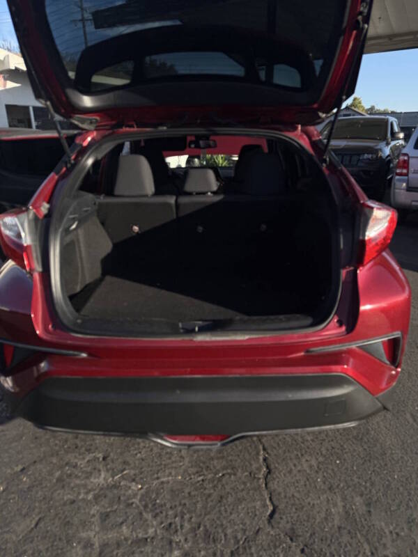 toyota c-hr 2018 NMTKHMBX2JR036997 image