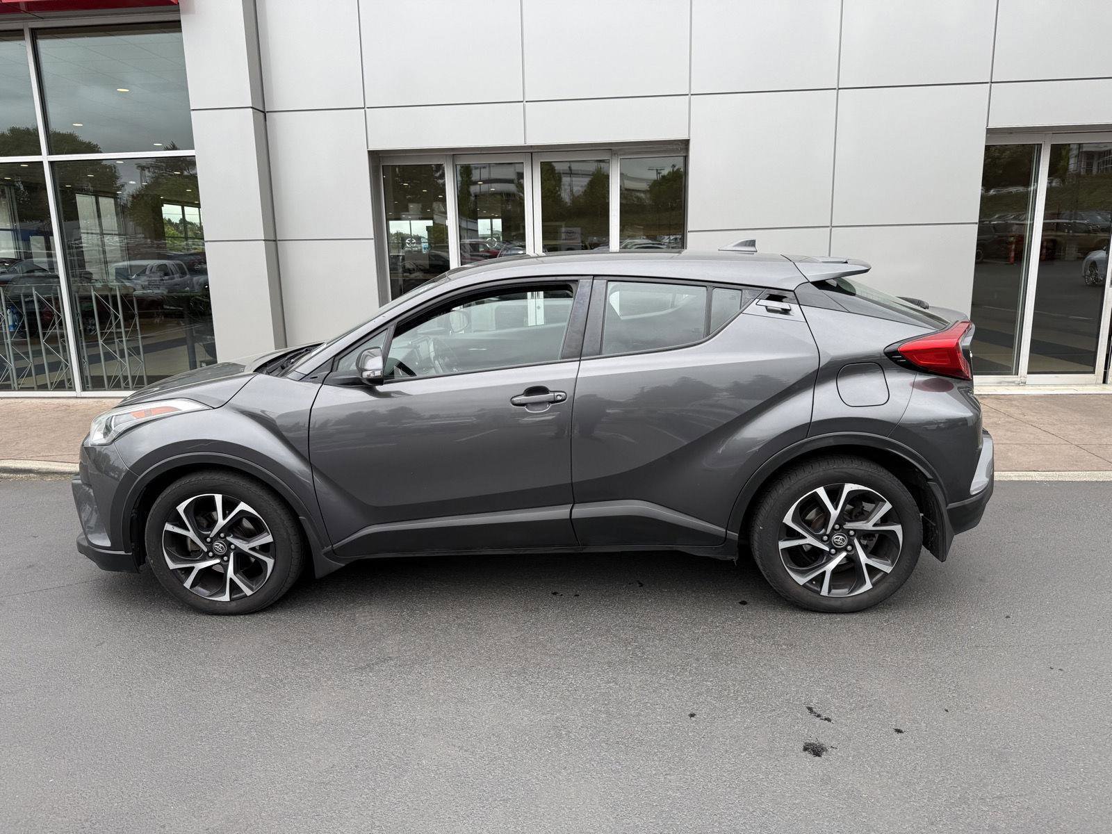 toyota c-hr 2018 NMTKHMBXXJR018084 image toyota c-hr 2018 NMTKHMBXXJR018084 image