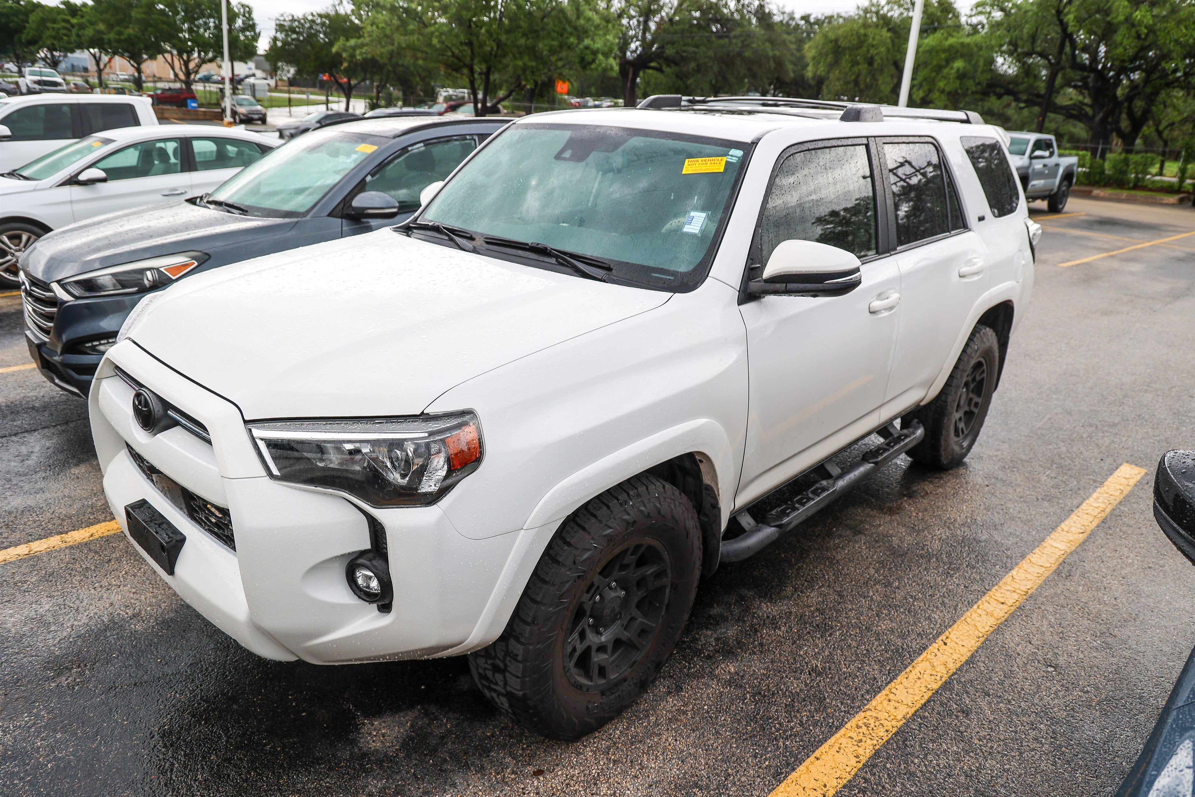 toyota 4runner 2023 JTEFU5JR1P5296762 image